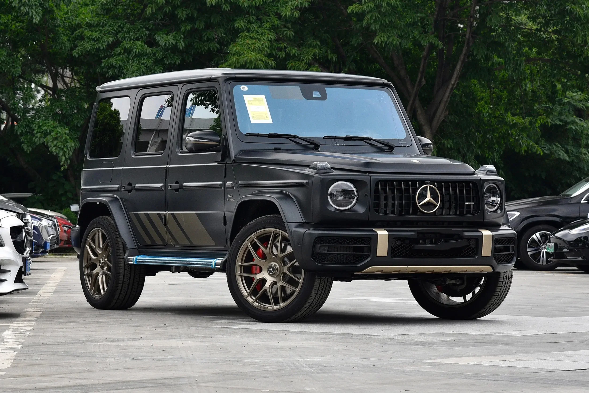 Mercedes-Benz G-Class AMG 2024 модель G 63 Jiachen Zhencang edition внедорожник среднего размера 4 0 т 585 лошадиных сил V8 Максимальная скорость 220 км/ч