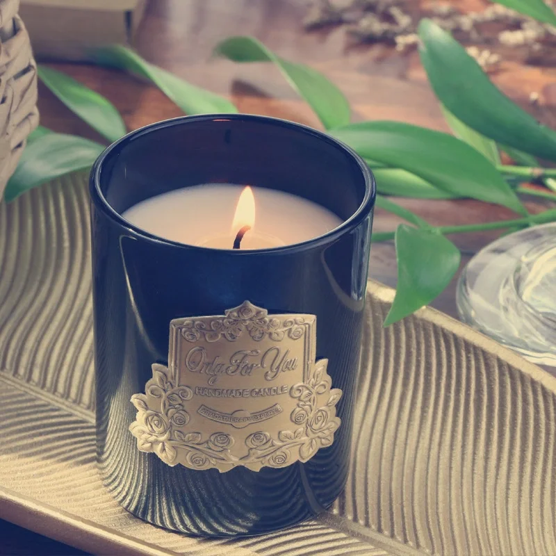 Luxury Fashion Aromatherapy Soy Wax Candles Royal Power Metal Private Label Plates Jar Symbol of Luxury