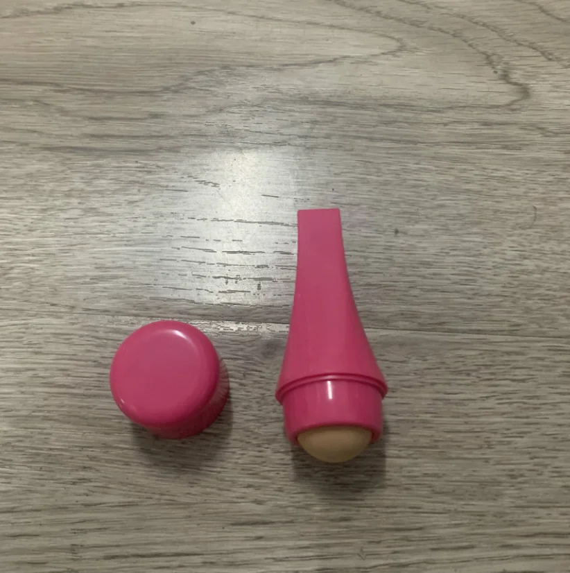 Hot selling high quality natural volcanic stone oil absorption roller facial massage clean skin care tool