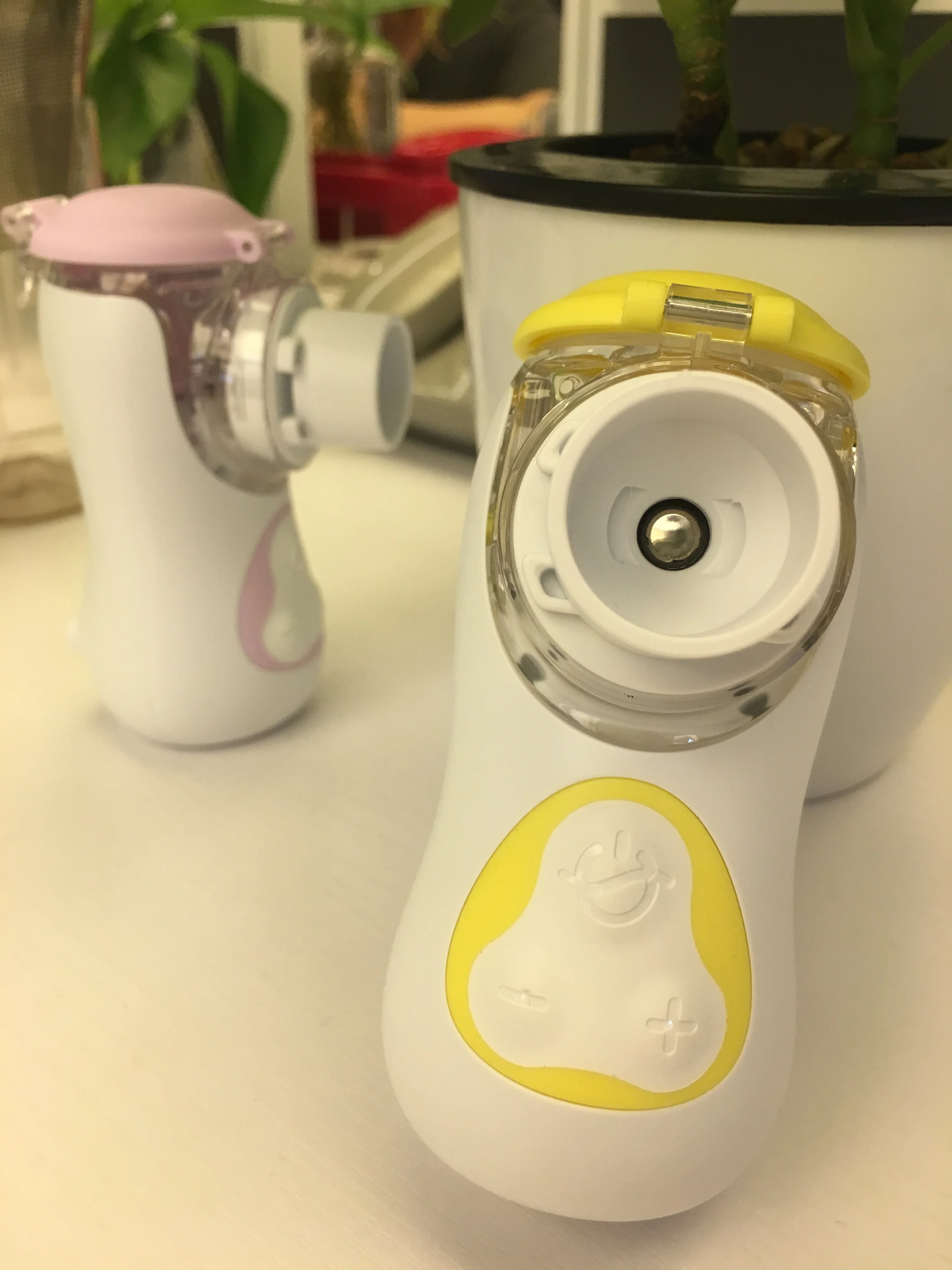 Frequency mesh nebulizer with nebulization adjustable inhaler medication device with two modes Feellife spray device