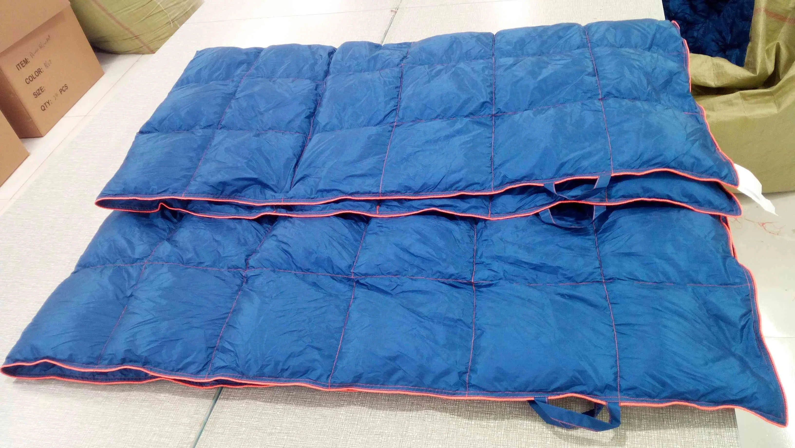 Down Camping Blanket Outdoor Lightweight Packable Down Blanket Compact Waterproof Camping Hiking Travel Blanket Blue with piping