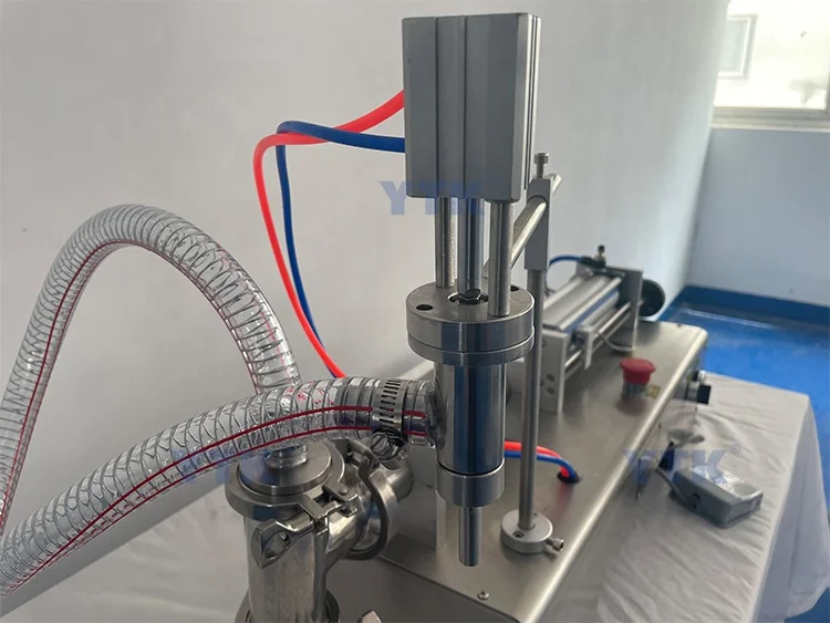 Factory Price Piston Glass Bottle Vegetable Edible Cooking Olive Oil Dispenser Bottling Filling Machine Semi Automatic