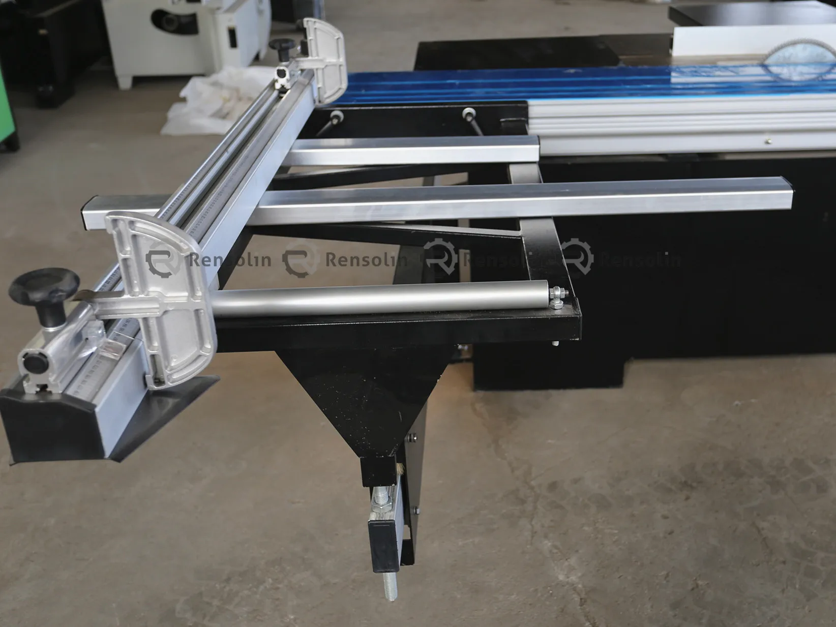 High Quality Vertical Style Precision Sliding Table Saw