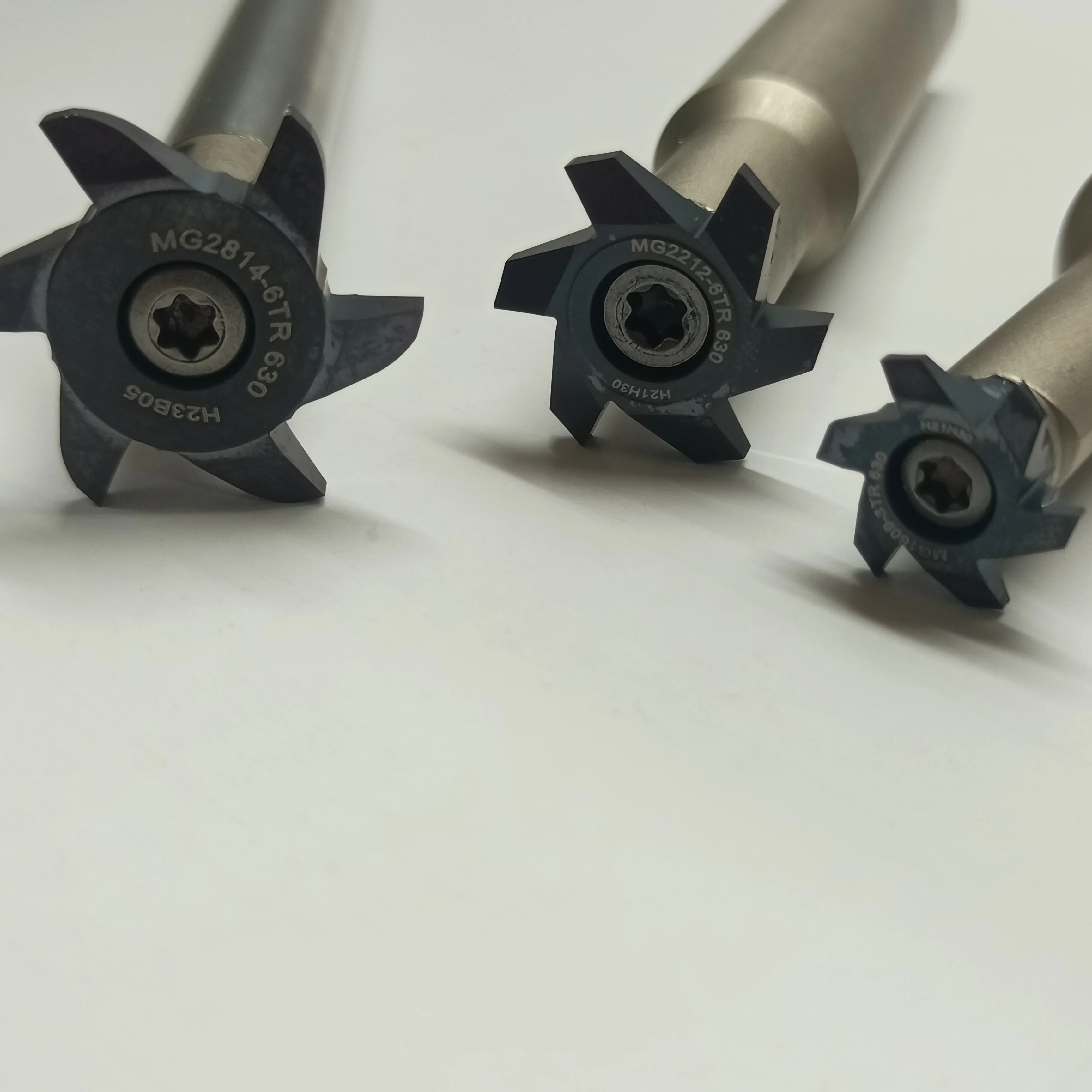 CNC Controlled 8mm Shank End Mill Cutter Carbon Steel Tin Coated Customizable OEM Support Milling Cutter Metal Processing