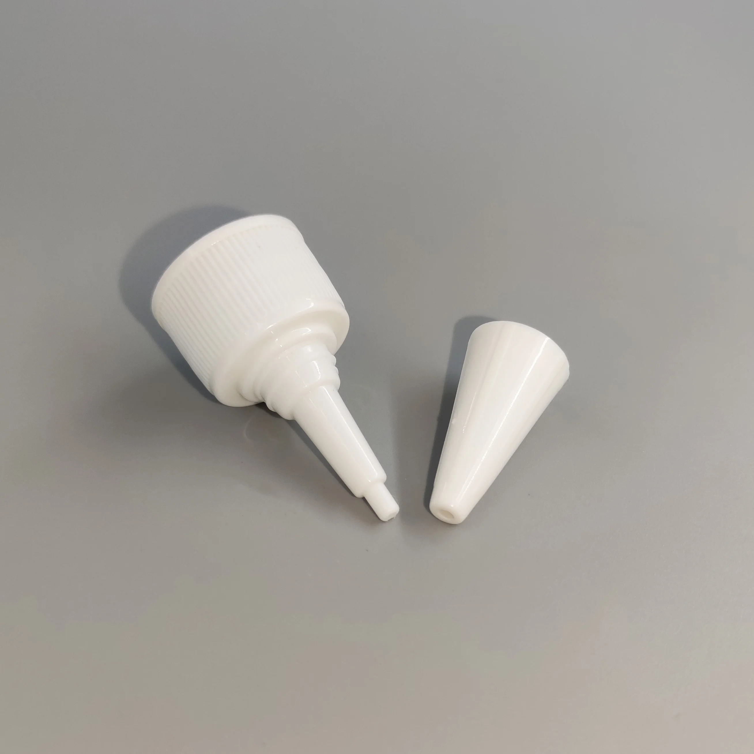 Customized colors 18mm 20mm 22mm 24mm 28mm  plastic disposable dropper cap screw yorker cap needle tip dropper