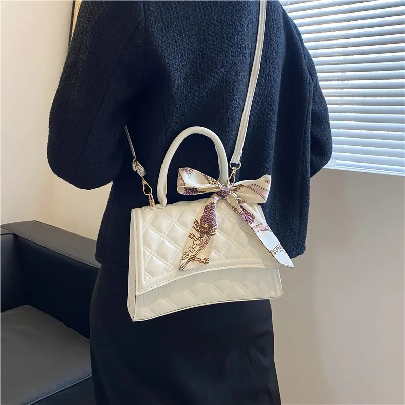 New Fashion Summer Designer Korean Casual Tote Women Messenger Waffle Bag Scarf Shoulder Handbag Ladies