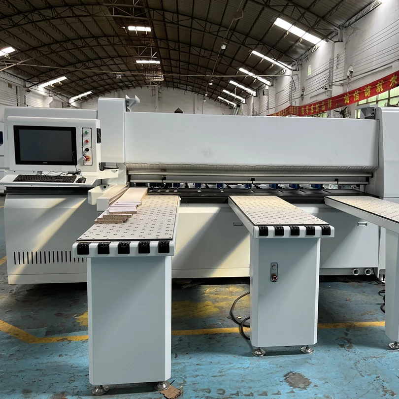 High Accuracy Cnc Horizontal Computer Panel Saw Cutting Machine Beam Saw For Furniture Cabinet Mdf Pvc