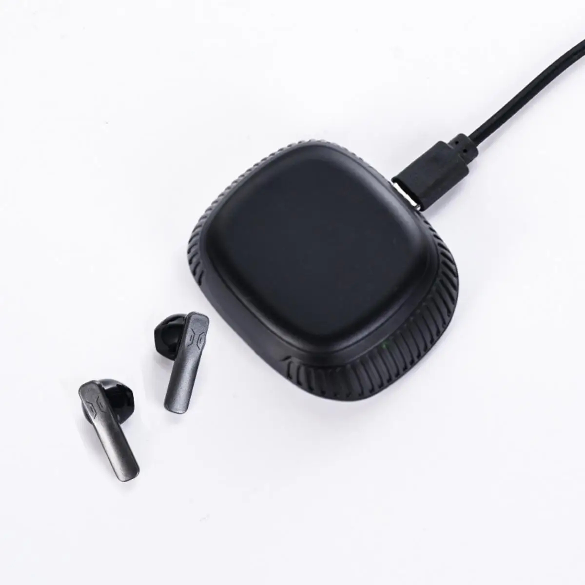 B18 smart bluetooth 5.0 translation earbuds for trade simultaneous interpretation long-lasting battery