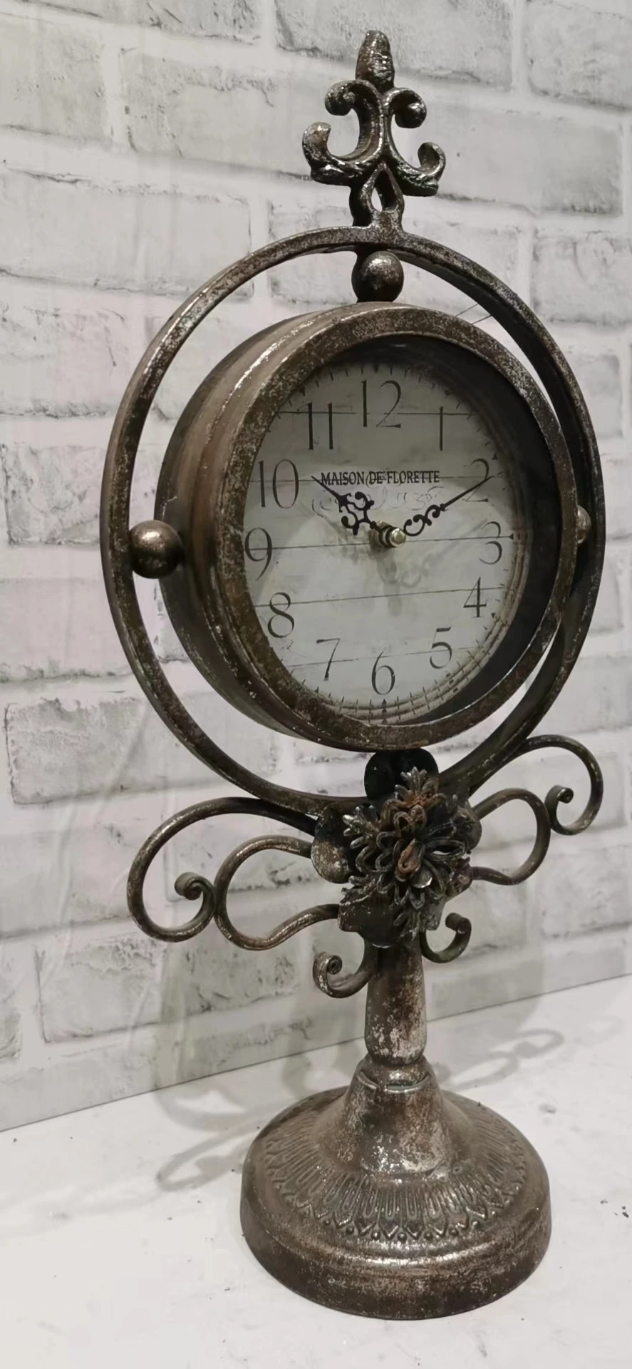 Table Decorative Clock