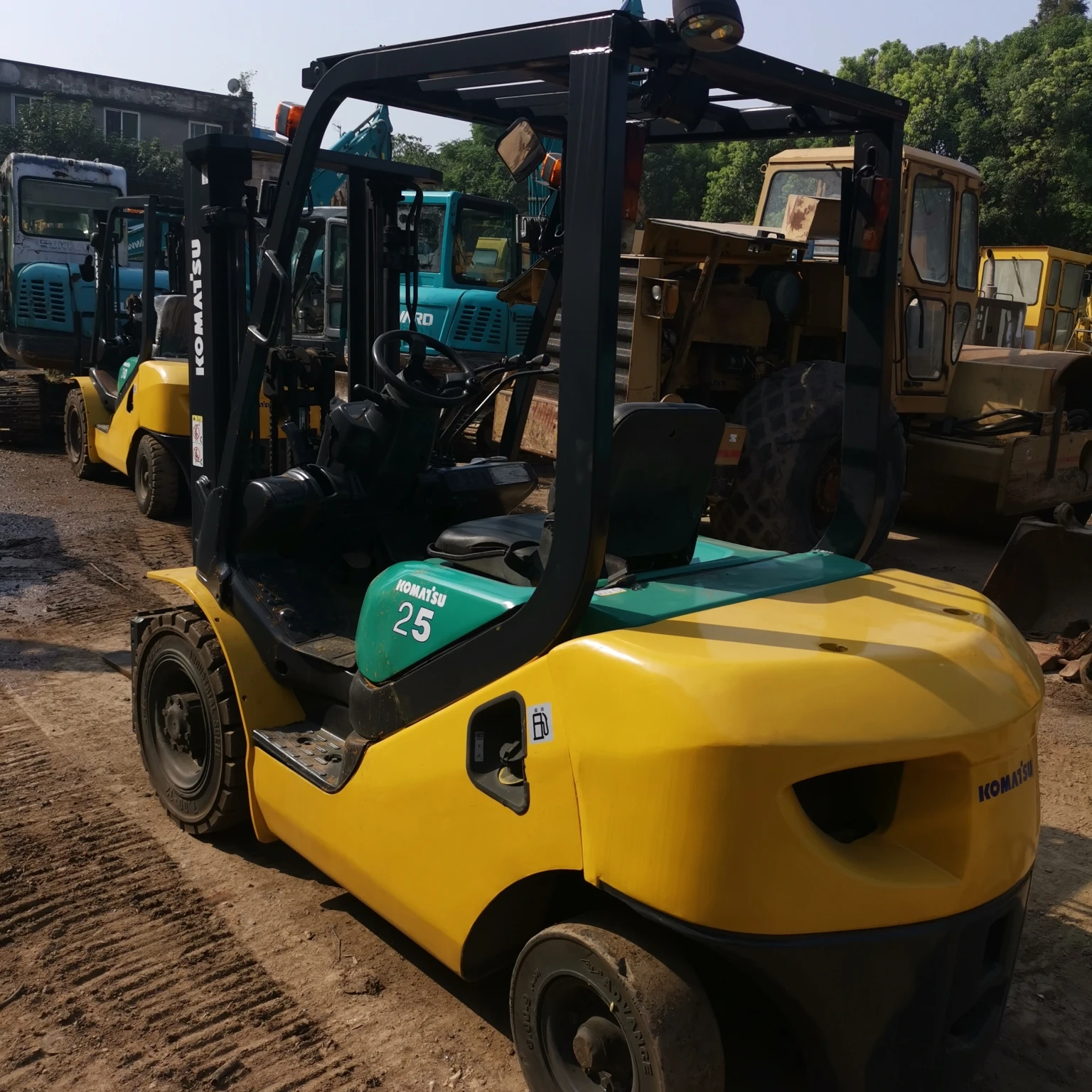 Вилочный погрузчик дизельный Komatsu 2 5 т сделано в Японии высокое качество отличная производительность низкая цена бесплатная доставка для Саудовской Аравии