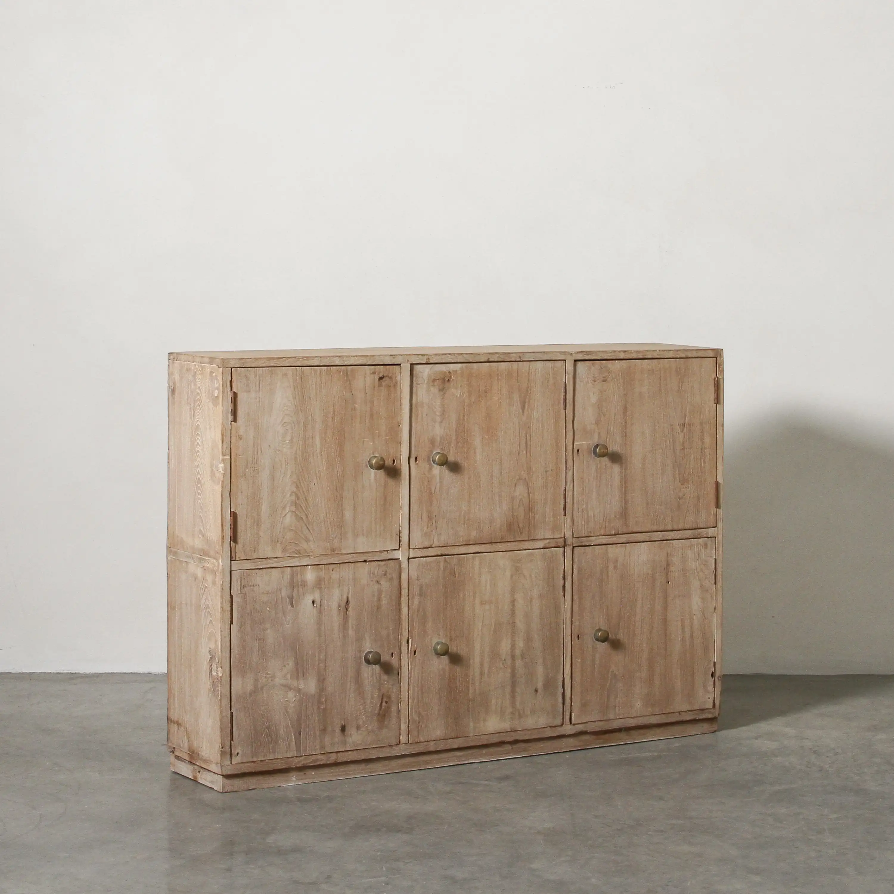 High-Grade Vintage Indian 6-Door Cabinet High Quality Industrial Design Home Storage Dining Living Room Modern Wooden Decoration