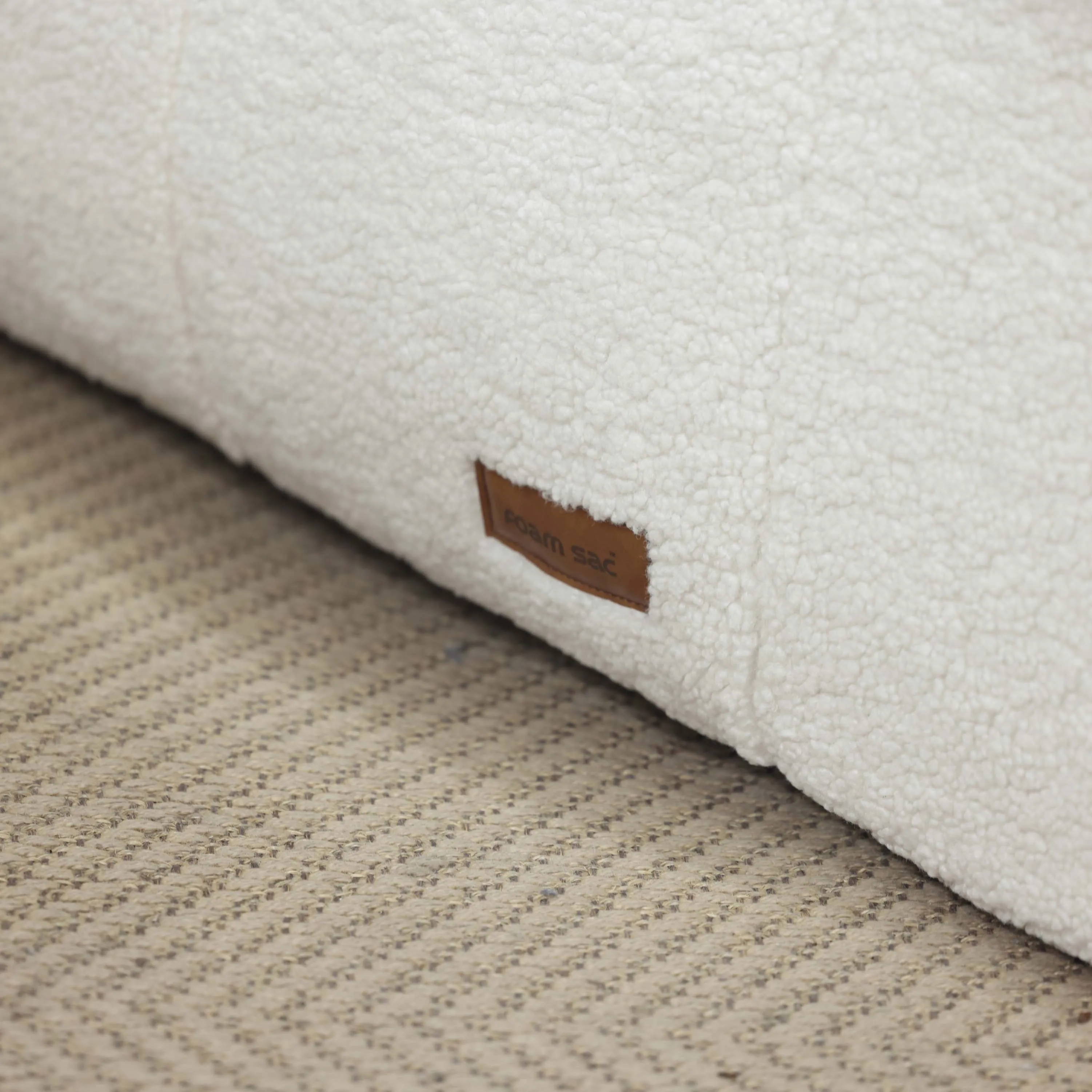 OEM Modern White Sherpa Indoor Sofa High Quality Compressible Density Foam Bean Bag Sofa Chairs with Ottoman