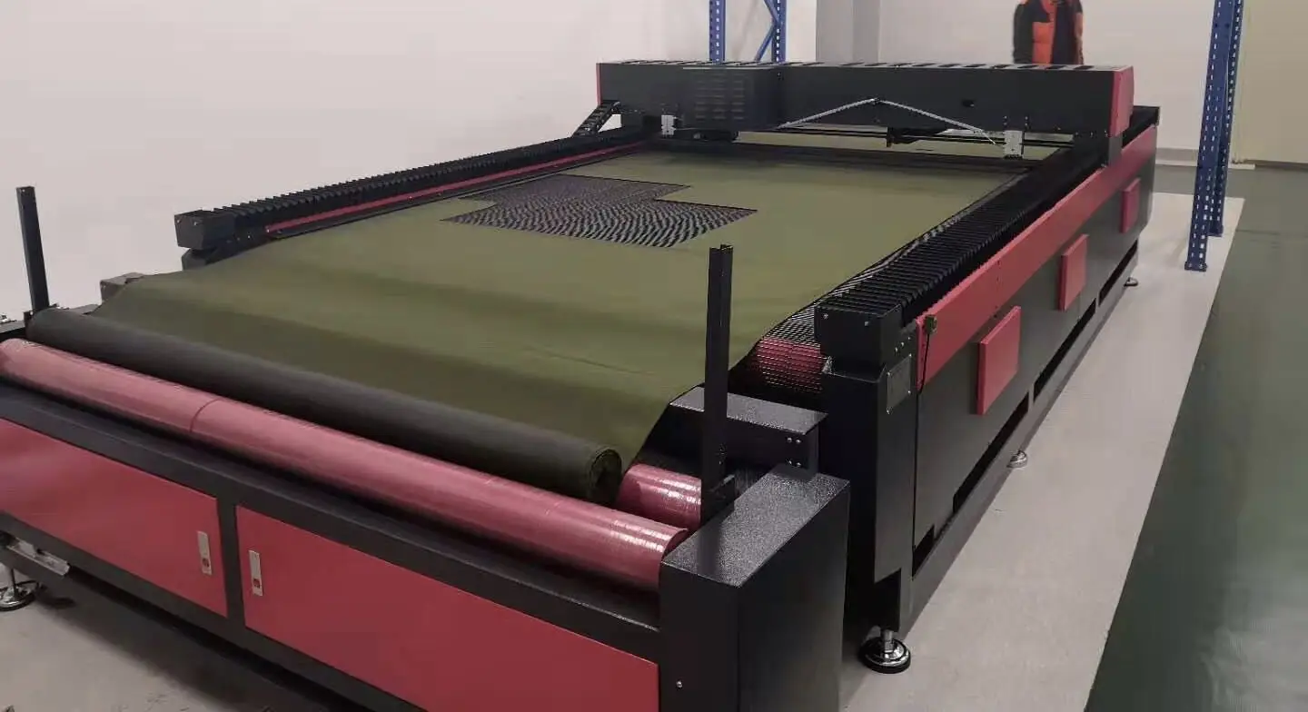 
JQ1830 fabric cutter laser fabric cutting machine 