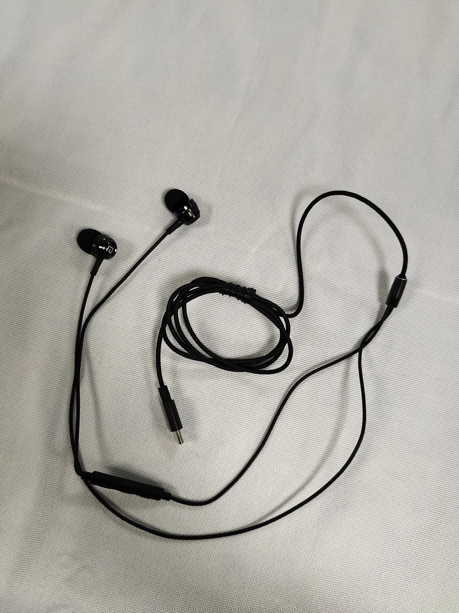 LAT100 High Quality Hybrid Earphone With Mic Hifi Bass Headphone Wired Type-C In Ear Earphones For Phone Mp3