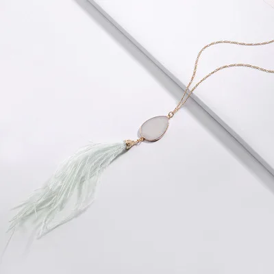 
New Fashion Natural Edge Stone Pendant Long Tassel Fringe Pendant Gold Metal Chain Tassel Long Necklace 