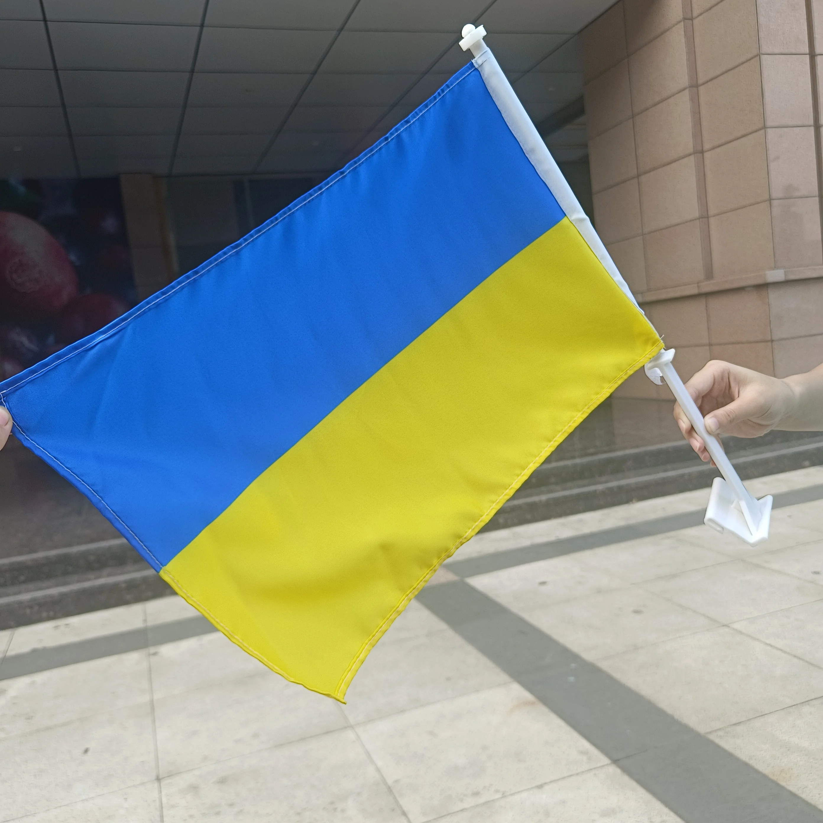 Автомобильные флаги для автострады