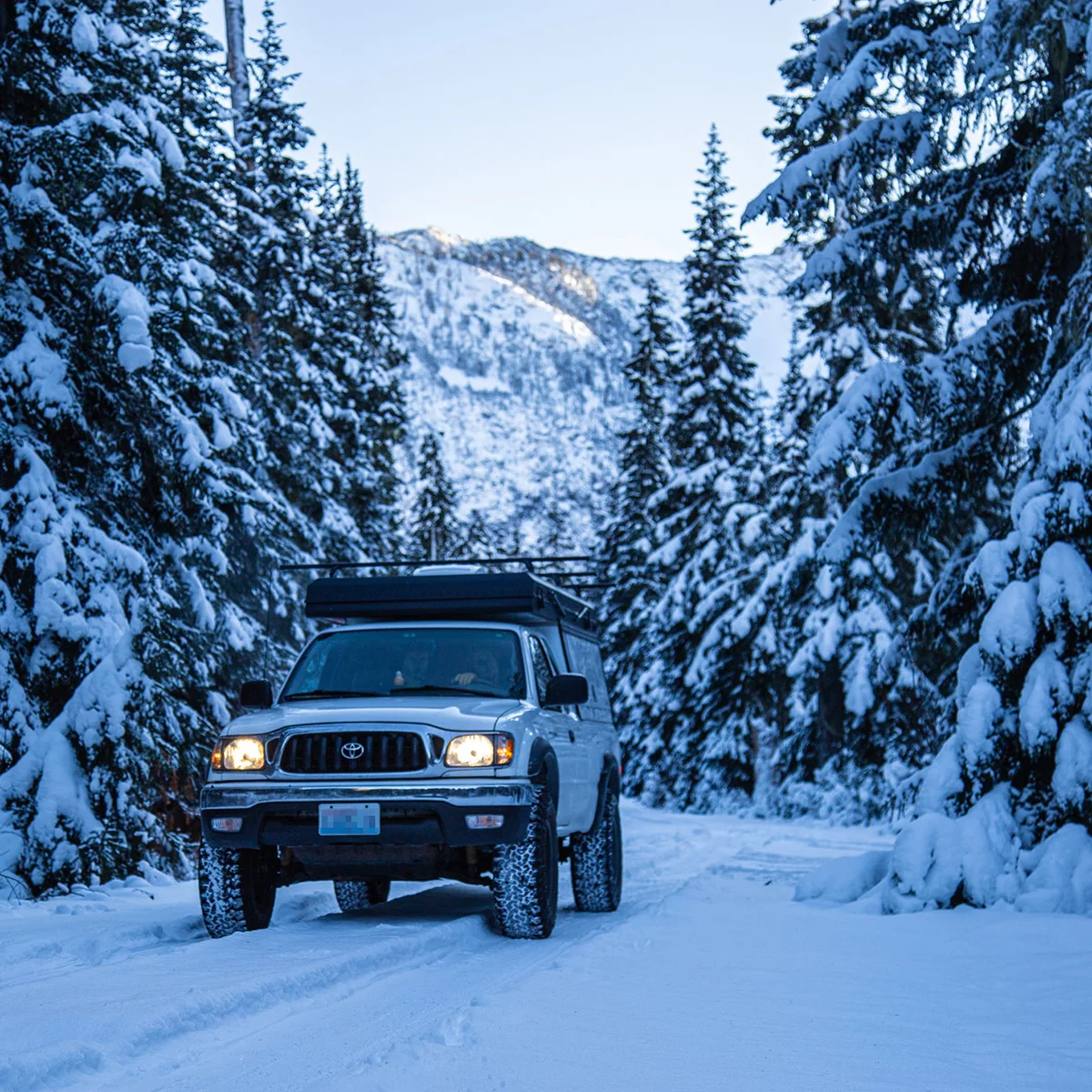 Отдыхающих строят жесткие всплывающие автостоянки