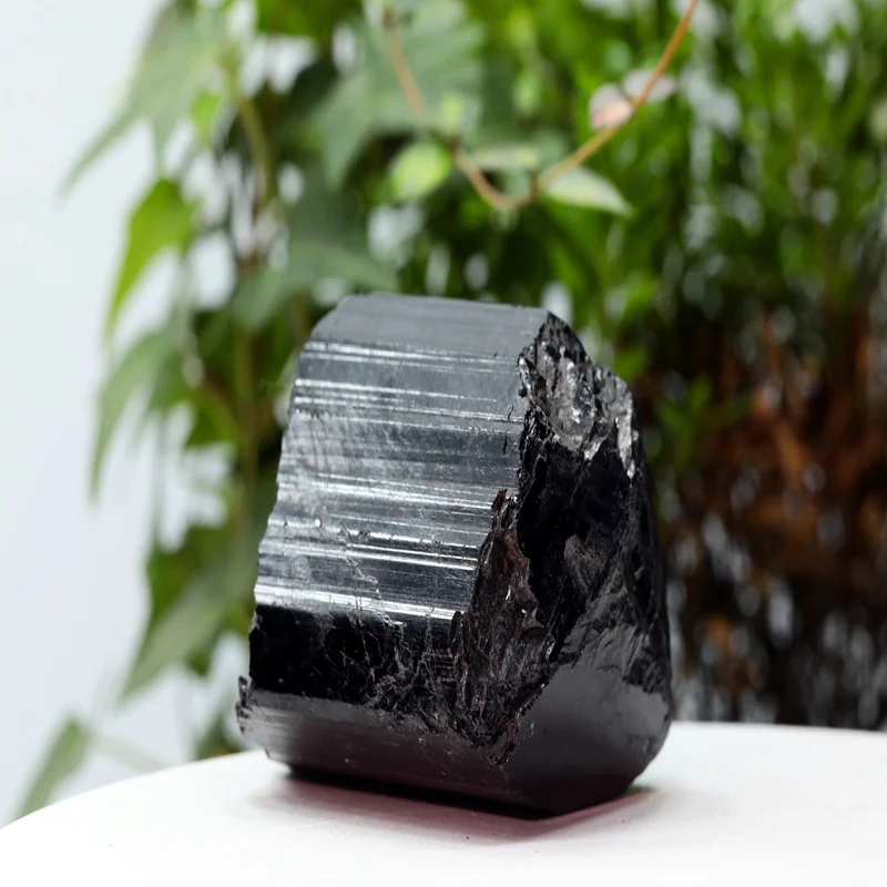High Quality Natural Rough Stone Crystal Mineral Specimen Black Tourmaline Raw Stone