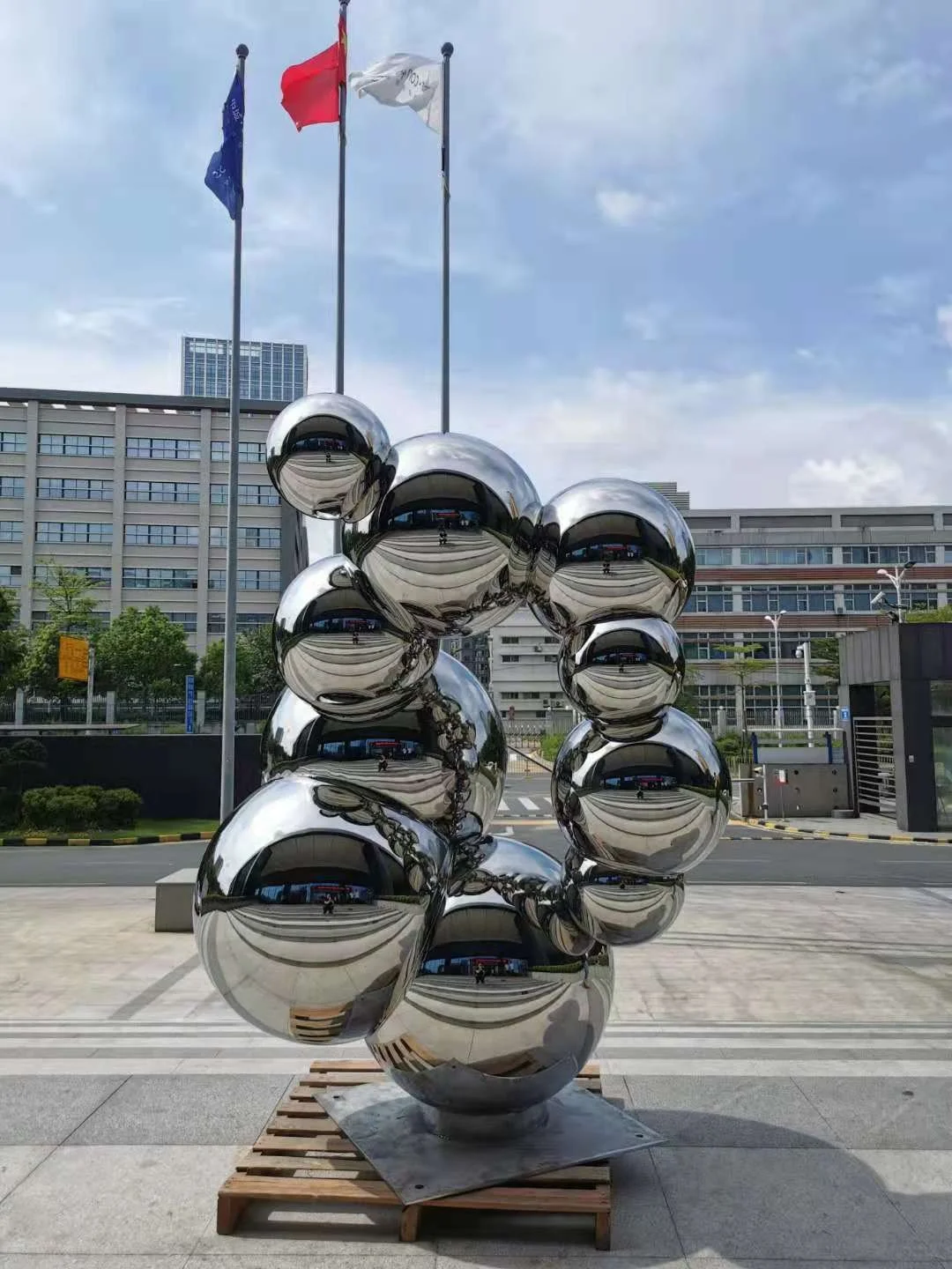 Outdoor Large Polished Metal Stainless Steel Sphere Sculpture