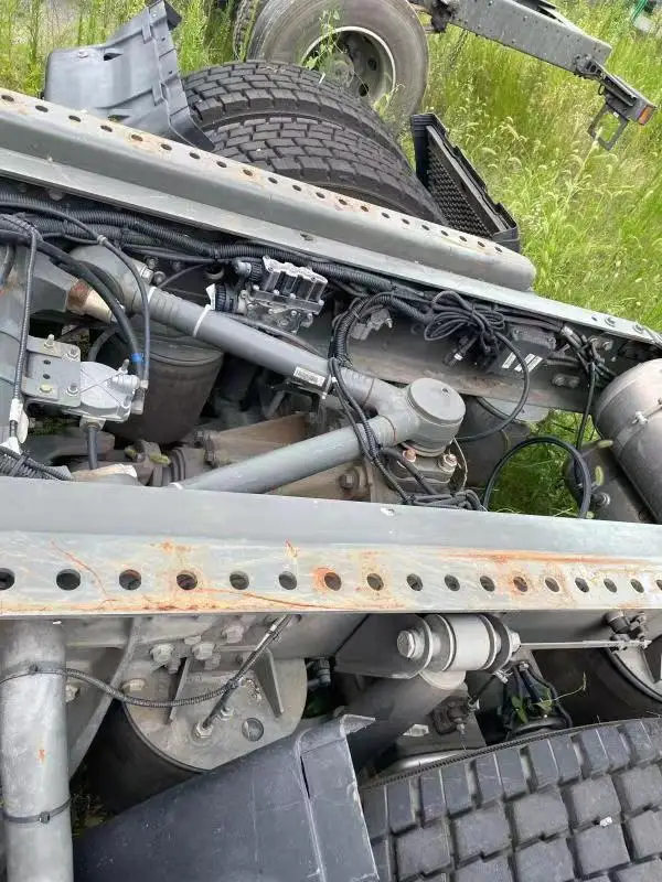 Hot Sale Sinotruck  Sitrak C7H 4*2 Diesel Tractor Truck For Russia Sale