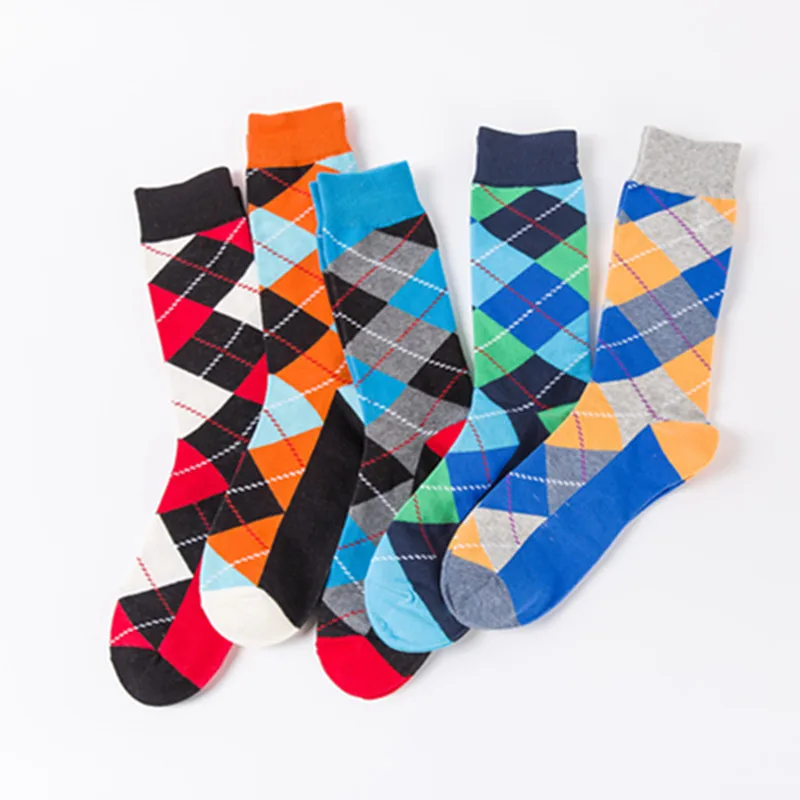 High-Quality Spot New Fashion Socks In Autumn And Winter Checked Casual Couples Happy Cotton Socks Stockings Stockings Wholesale
