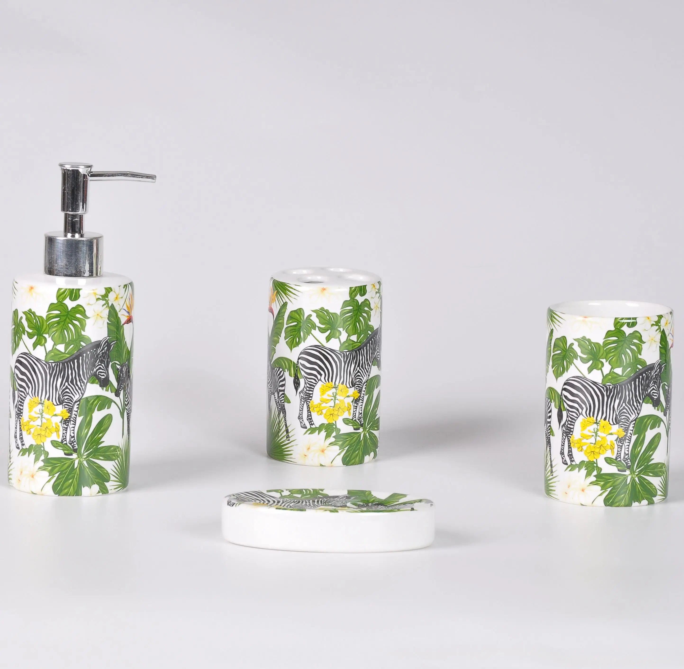 Набор из 4 круглых керамических аксессуаров для ванной JIA SHUN hotel