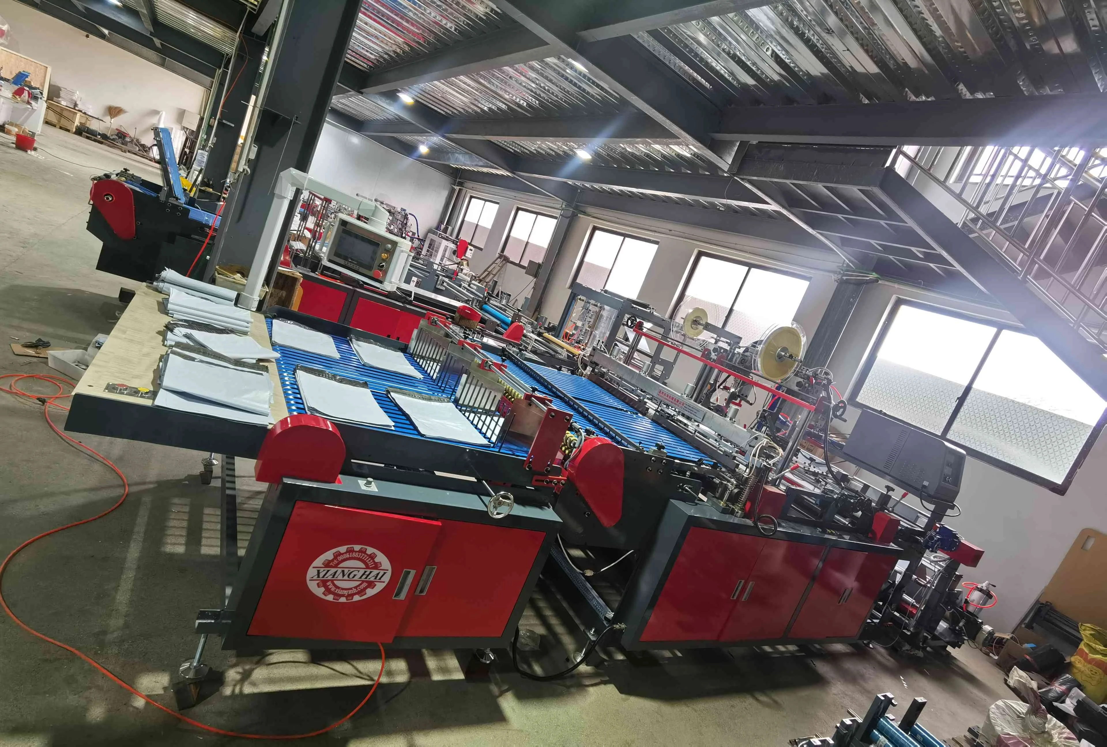 PE Poly Side Sealing Envelope Plastic Express Courier Mailer Bag Making Machine