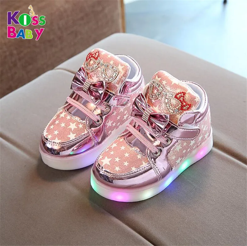 Wholesale breathable soft sole slip on walking led light up sneakers casual sport girls boys toddler baby kids shoes