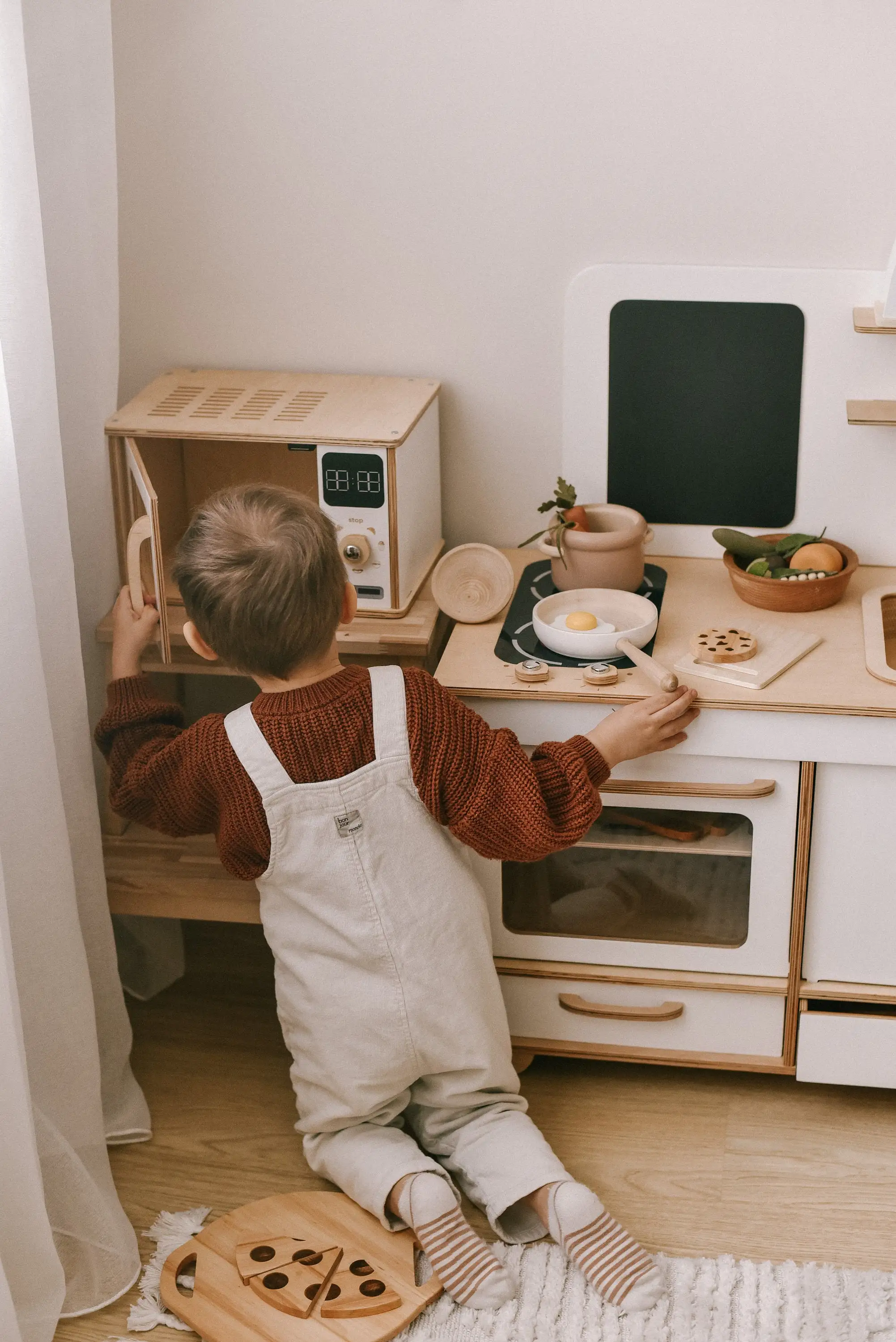 LM KIDS Pretend play educational DIY Playroom Decor Play kitchen food toys Cooking toys kitchen play set kitchen toys