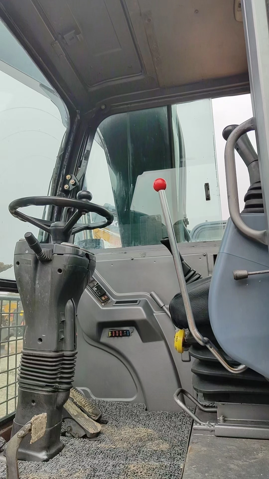 Китайский экскаватор Xinyuan для тяжелой промышленности B75W 7 тонн B75W-9T шин продажи