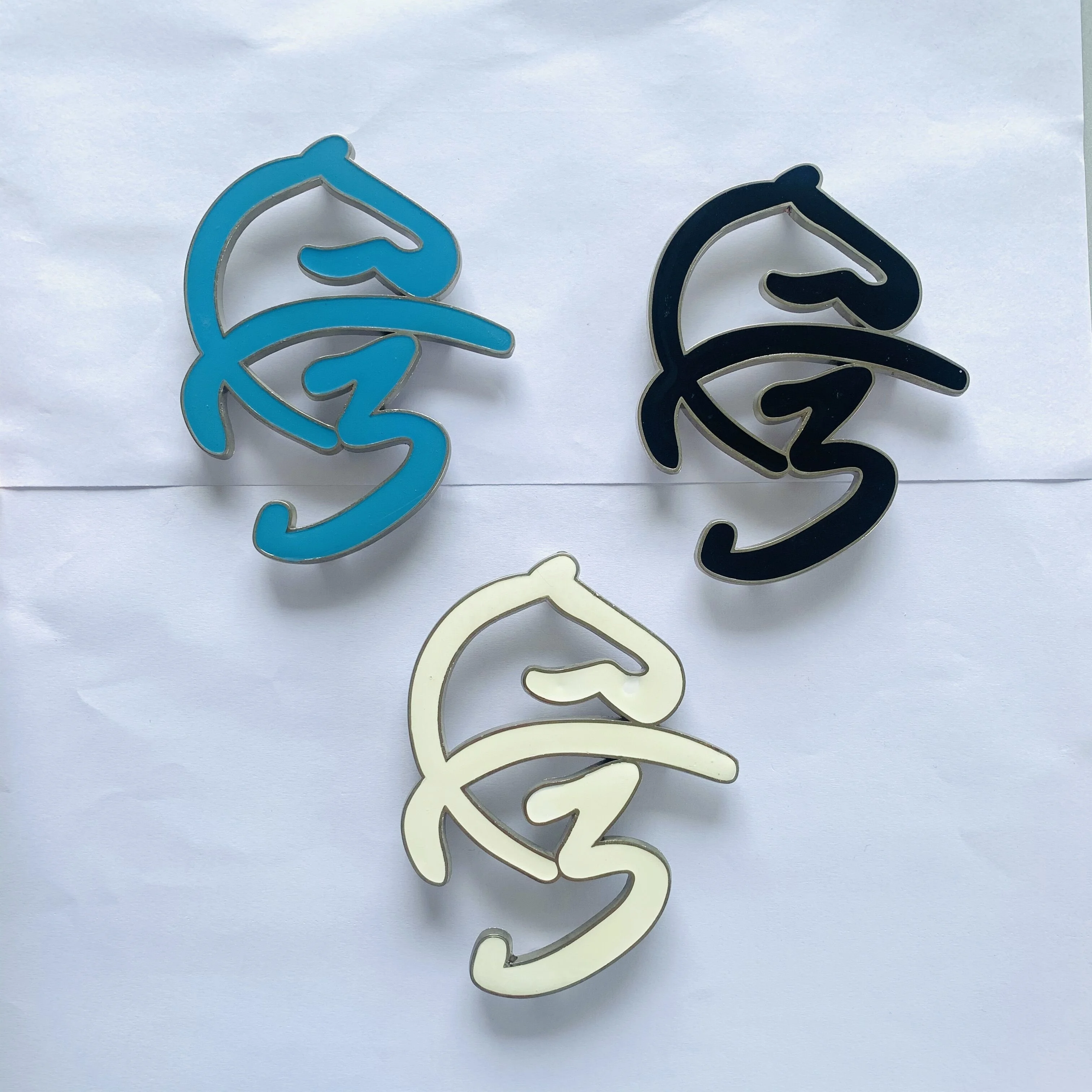 Wholesale new design hot sale UAE cut out various color F3 metal car badges