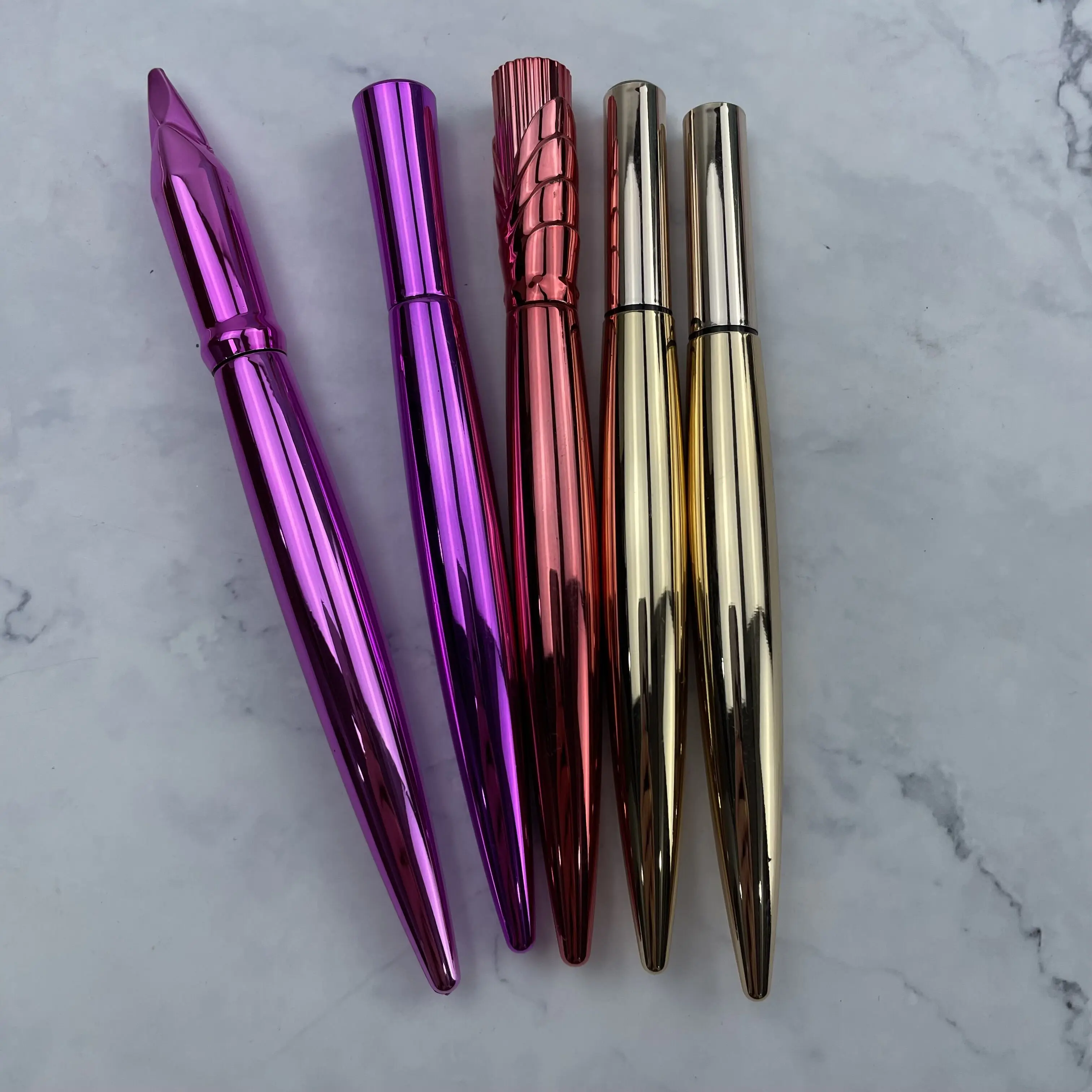 Private Label Waterproof High Pigment Liquid Eyeliner Wholesale Adhesive Eyeliner Pen Matte Eyeliner