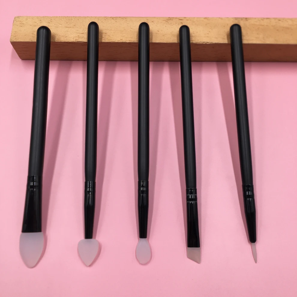 Black Long Wooden Handle Silicone Eye Shadow Brush Blending Brush Sets Heart Shape Beauty Cosmetic Tool
