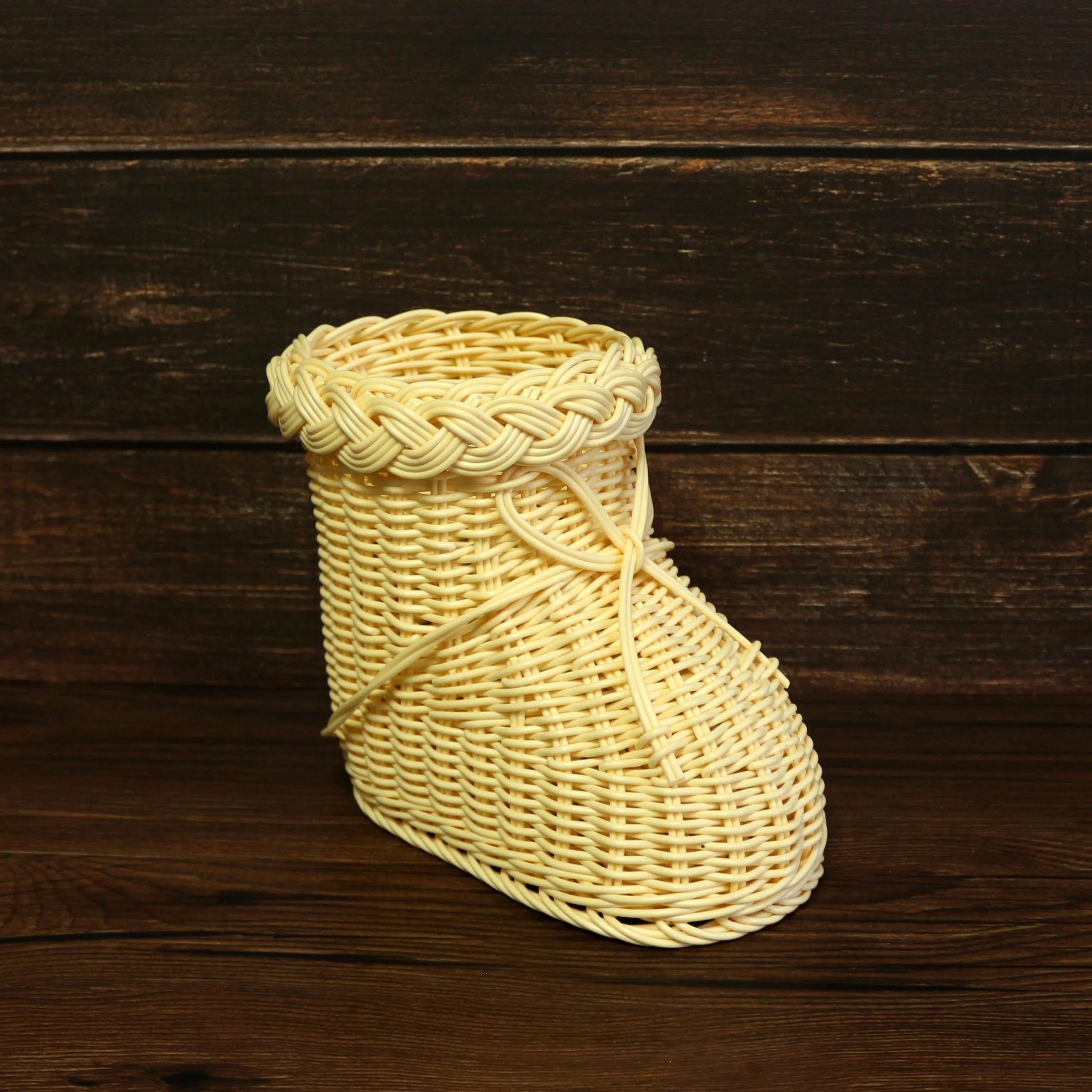 Party Wedding Home Decoration Handmade Boot Shape Plastic Rattan Vase