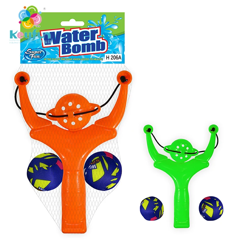 Factory direct sale outdoor hunting slingshot with water splash bomb ball plastic slingshot launcher shooting toys catapult