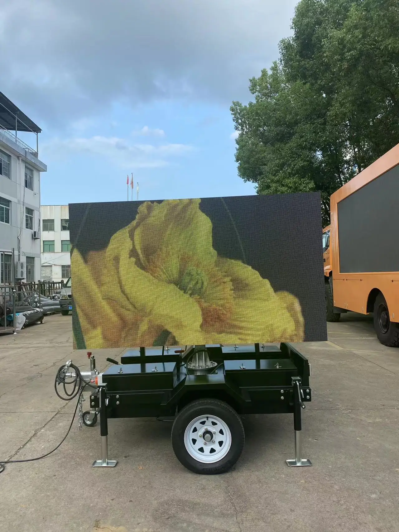 3 Square Meters Flexible and Convenient Commercial Advertising Outdoor Digital Mobile LED Display Trailer ST3M
