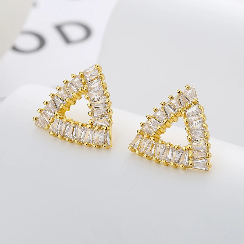 RFJEWEL Simple Classic Shiny Zircon Triangle Brass Genuine Platinum/Gold Plated Delicate Stud Earrings