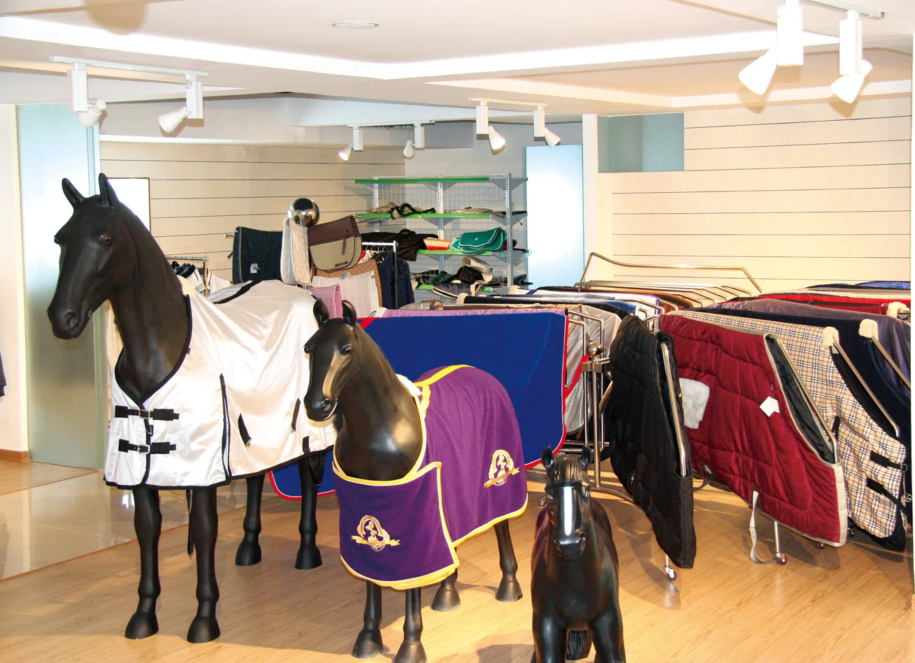 Hot Sell Horse Equipment Equine Products Equestrian Waterproof Rugs Breathable Stable Horse Rug Blanket Sheet for Horses