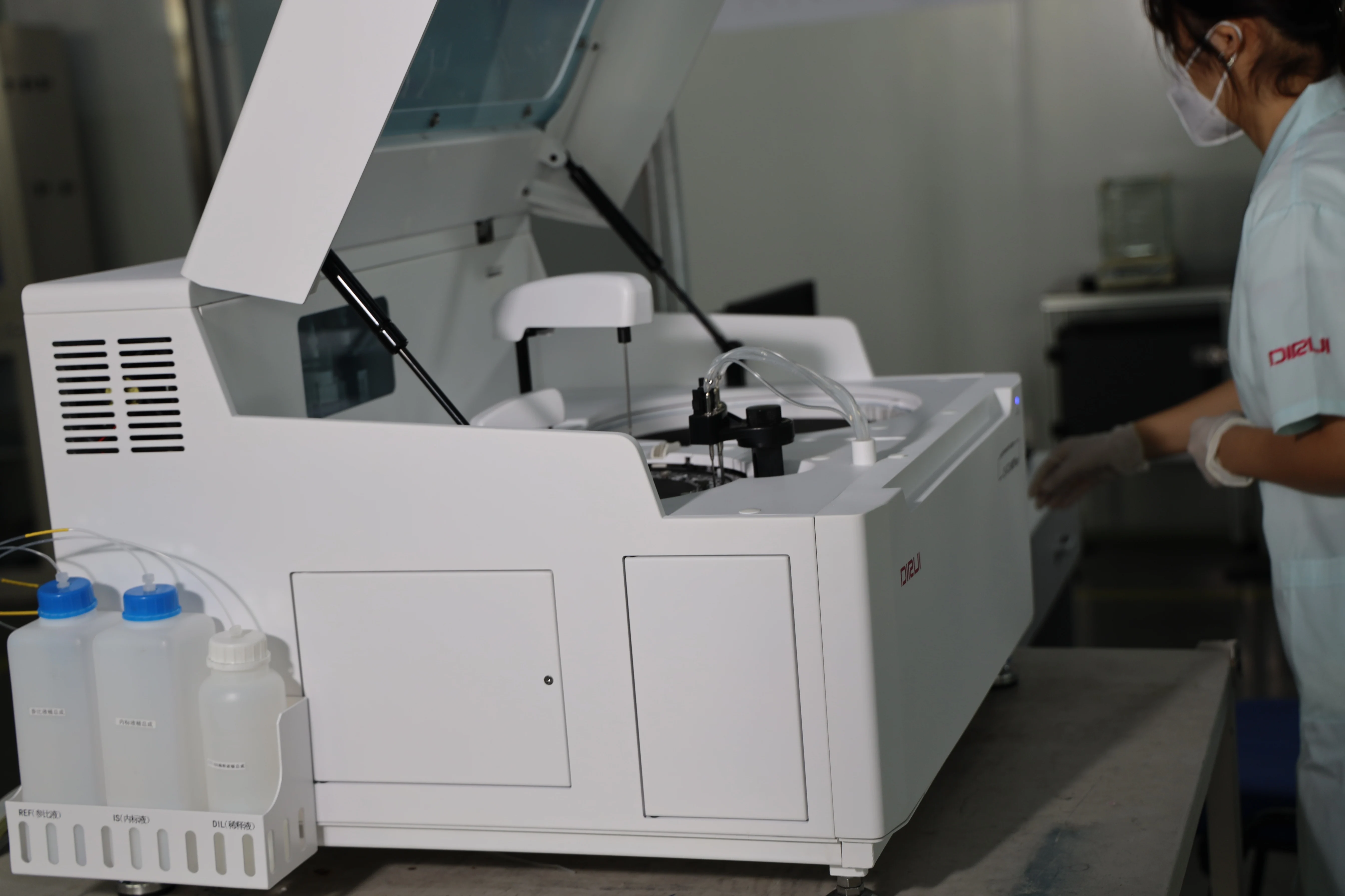 Blood testing machineof clinical analytical instruments for blood chemistry analyzer