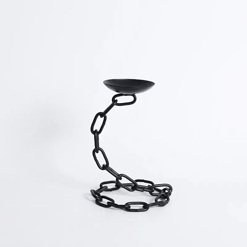Simple modern wabi-Sabi vintage chain candlestick in ancient style iron art candlestick chain model room sales office porch