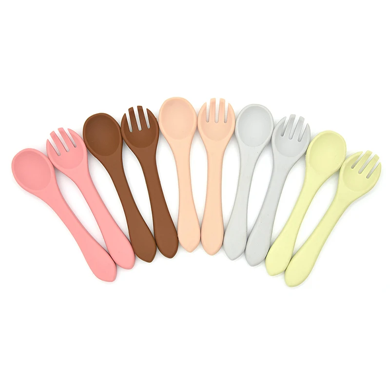 Custom BPA Free Silicone Baby Feeding Long Handle Spoon Safe Feeding Spoons Training Silicone Baby Spoon For Kids