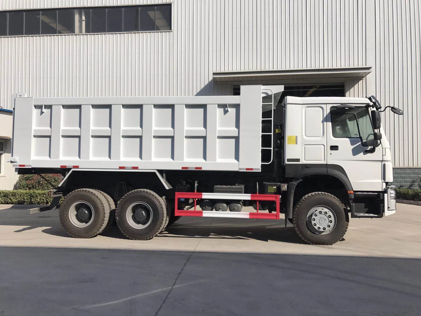 Howo 20m3 Capacity Truck 8x4 Dump Truck With 30 Ton Load