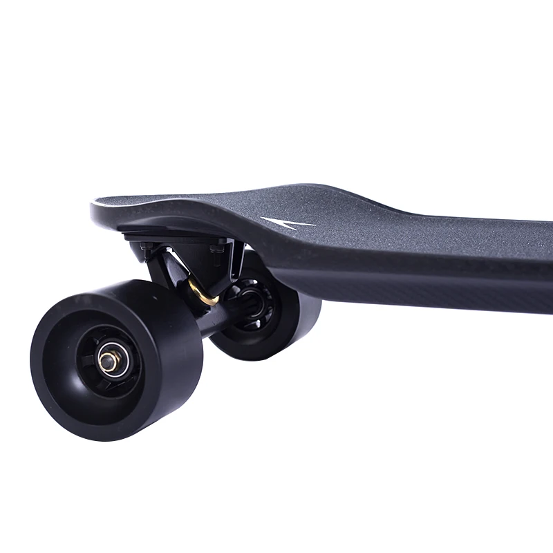 2022 the most popular portable large capacity electric skateboard short deck with 3000W belt drive
