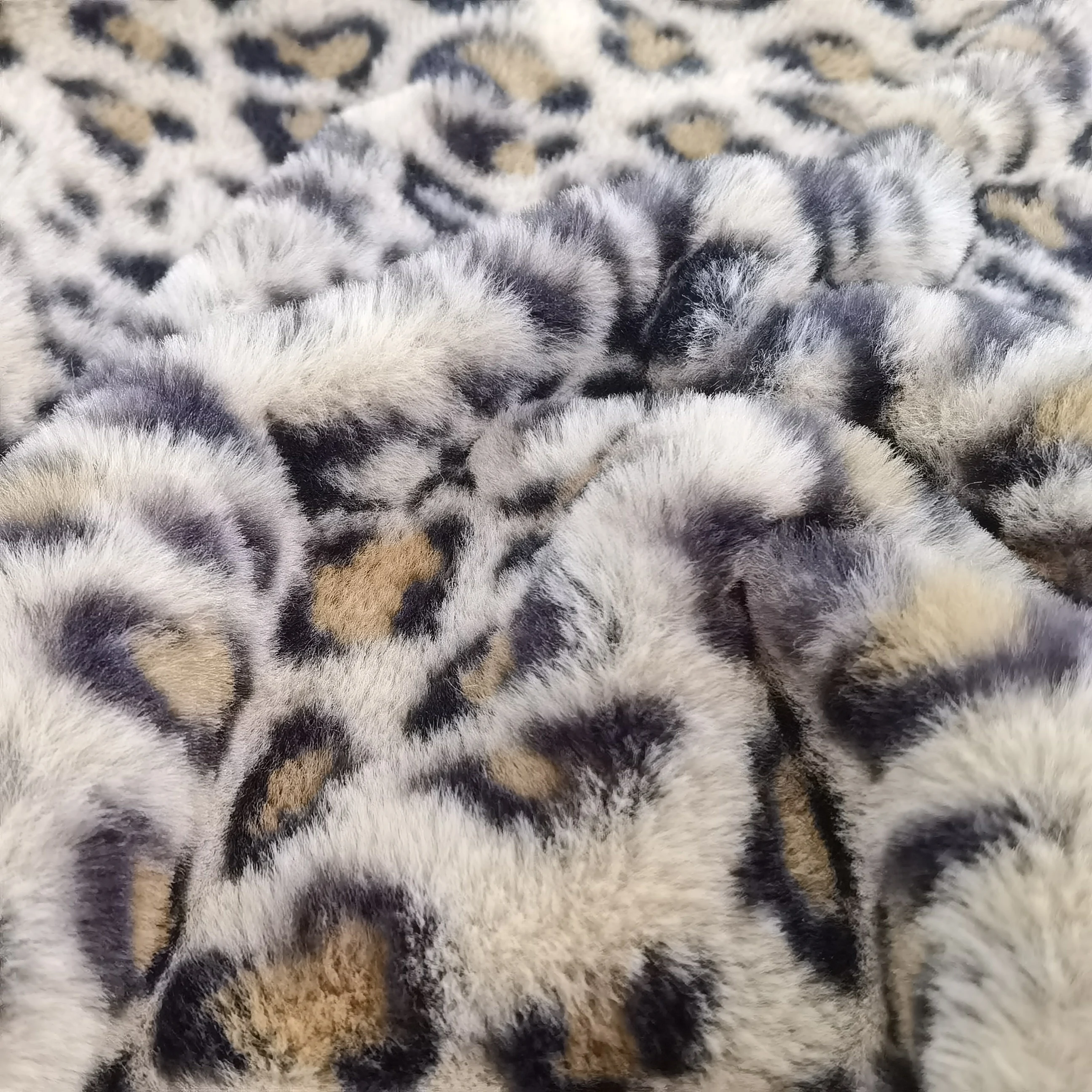 Polyester tiger custom leopard print soft skin-friendly faxu rabbit fur warp coat knitted hometexeile fabric