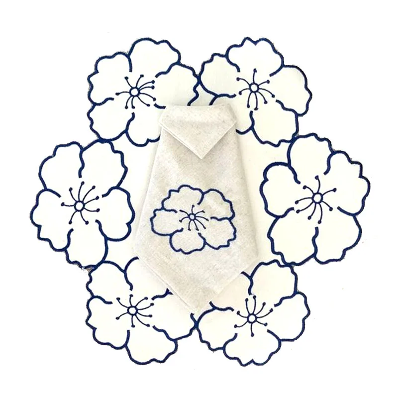 Scalloped Edge cotton Linen Napkins White Hand Embroidery flowers Cotton Napkins Wedding Napkins Linen