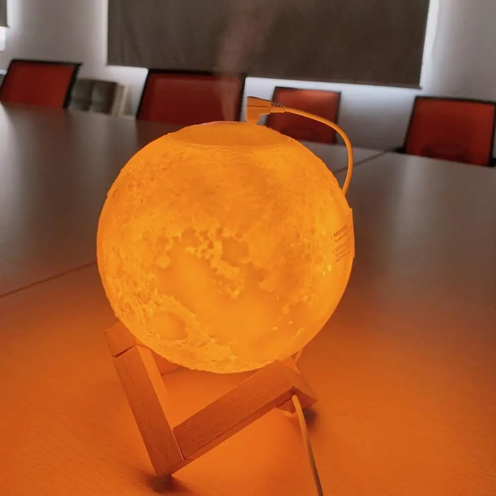 Rechargeable Battery Operated Decorative Mist Humidifiers, Portable Round 3D Moon Lamp Humidifier Essential Oil Diffuser 880ml