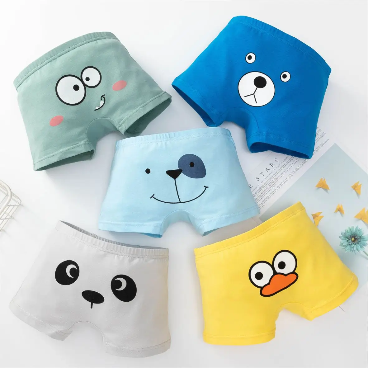 Боксеры для мальчиков нижнее белье с мультяшным принтом для детей Для мальчиков однотонные дышащие из чистого хлопка обтягивающие трусы для девочек оптовая продажа