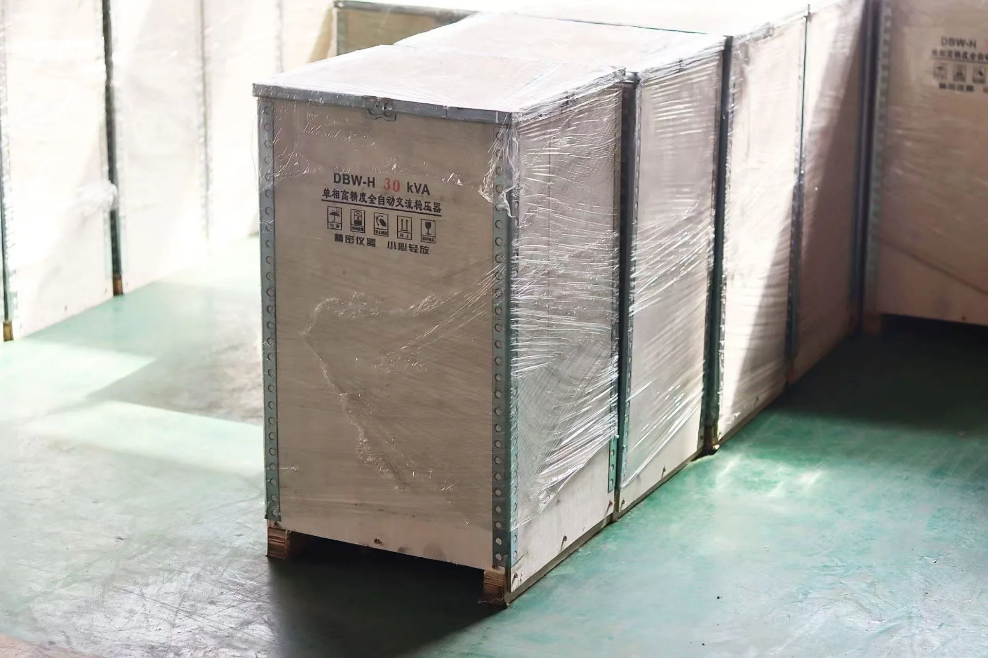 110V 220V Home 15kva 20kva 30kva 35kva i Automatic Voltage Regulator Stabilizer Single Three Phase Ac SVC Use
