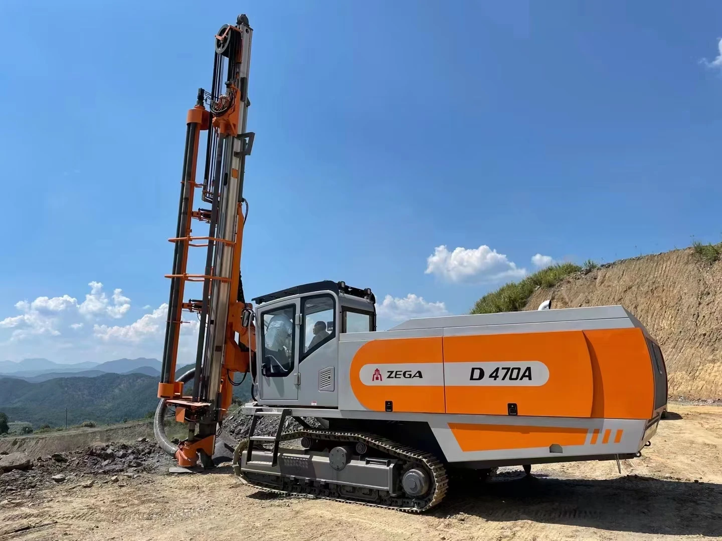 Чжигао ZEGA d480a бутового камня рудная буровая машина, пробивая машина для открытого пит-пескоструйной обработки DTH золото шахтная буровая установка