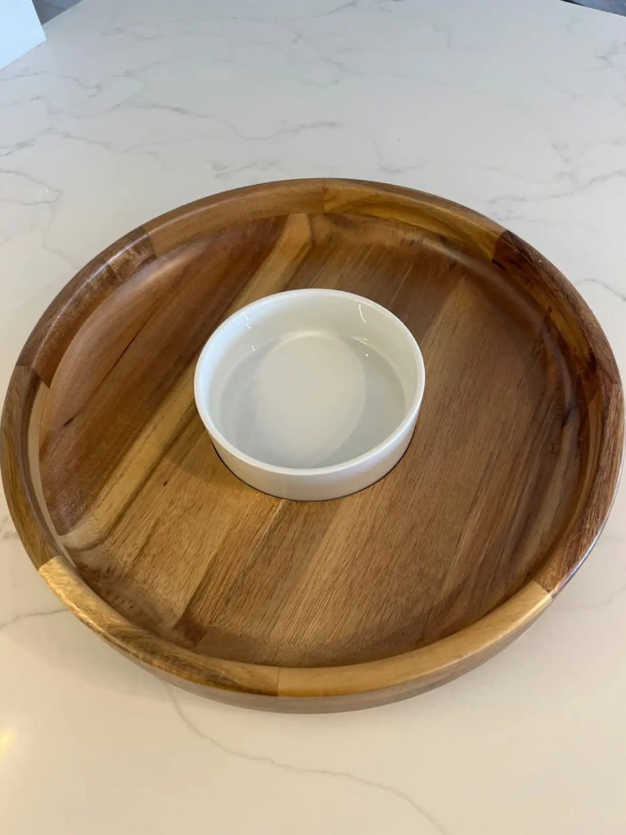 13  Inch Acacia Wood Chips and Dip Serving Set and 2x Dip Dishes Round